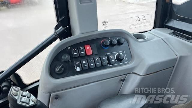 JCB TM 320 S مناولات متداخلة