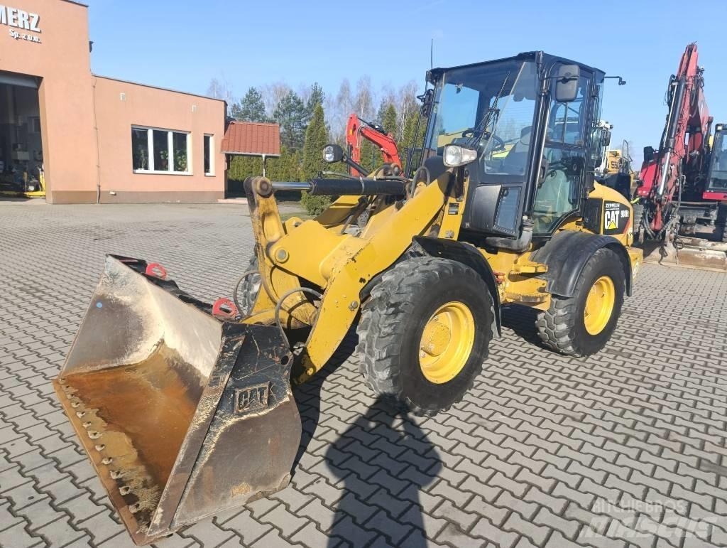 CAT 908 H 2 لوادر بعجل