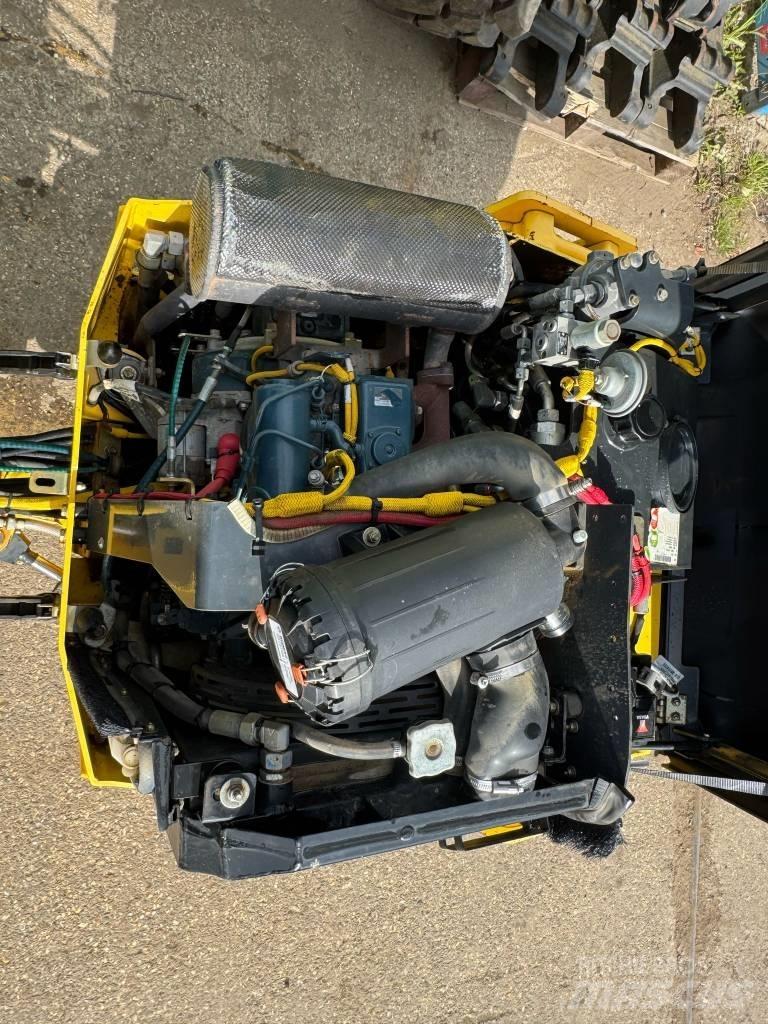 Bomag BW 120 AD-5 مداحل ثنائية الاسطوانة