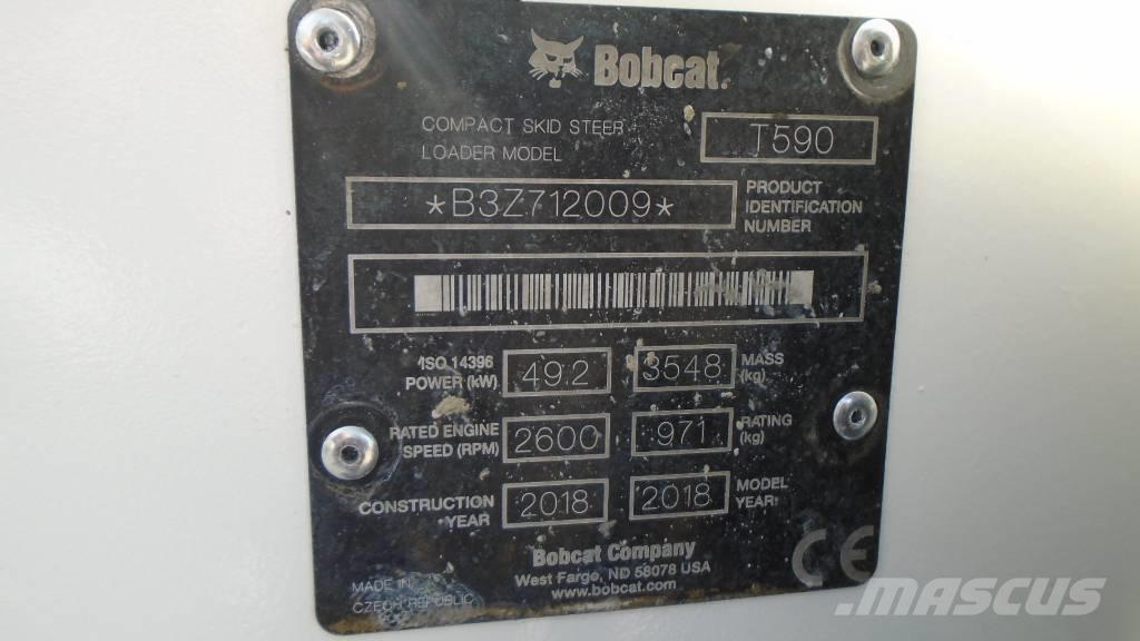Bobcat T 590 لوادر انزلاقية التوجيه