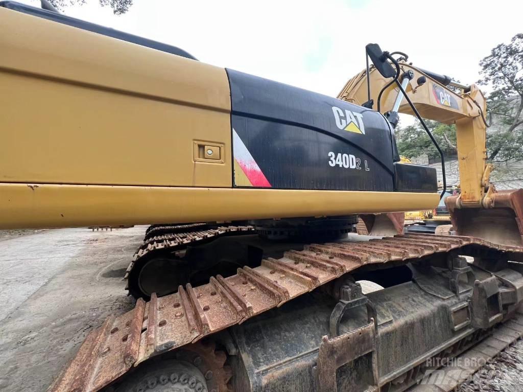 CAT 340 D L حفارات زحافة