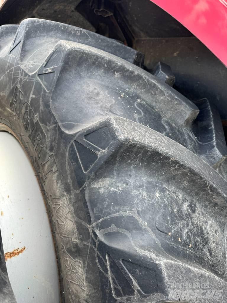 Case IH Magnum 310 الجرارات