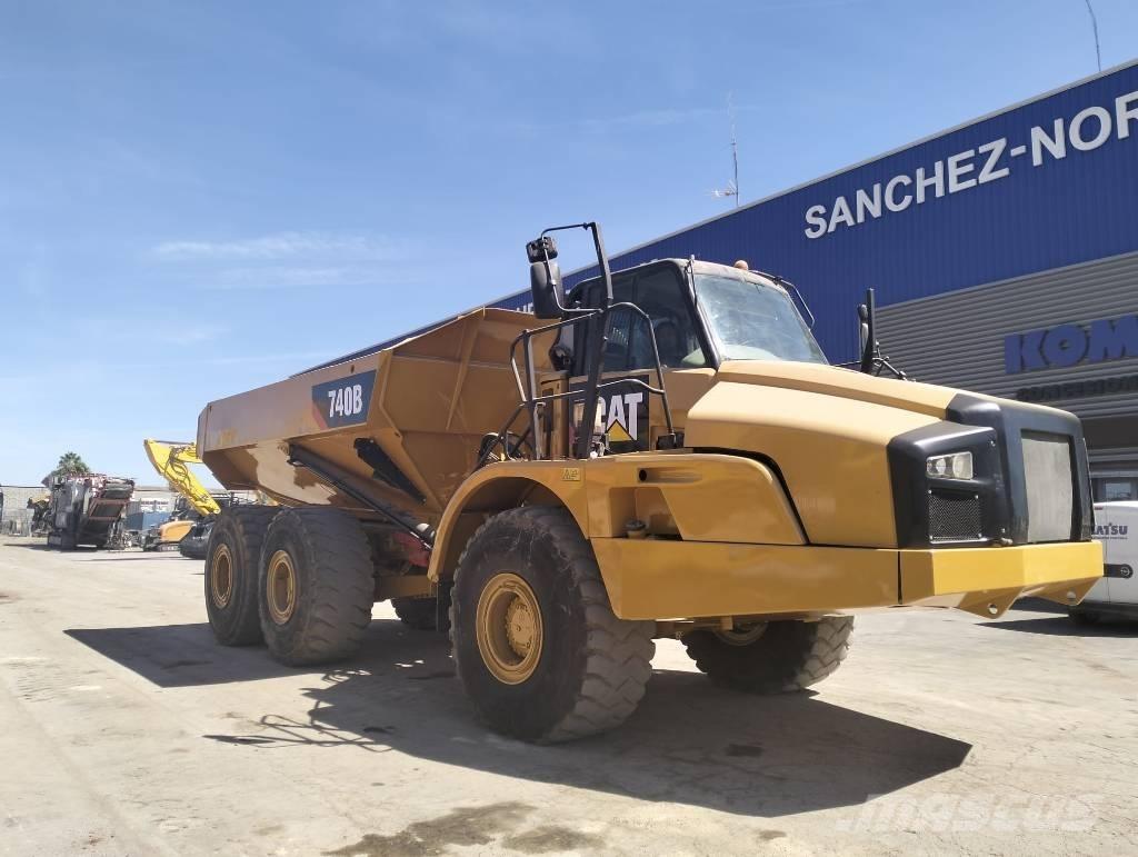 CAT 740 B ساحبات مفصلية