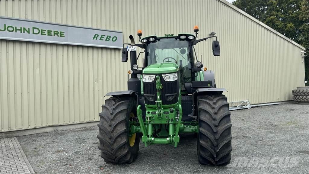 John Deere 6M240 الجرارات