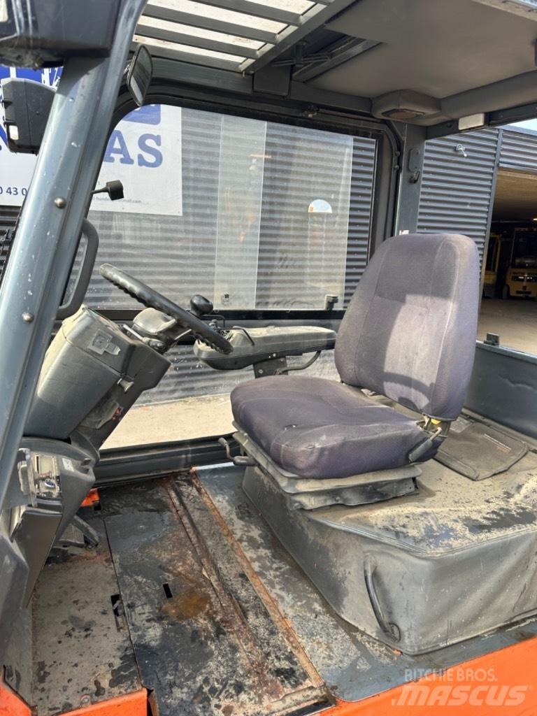 Toyota FBT35 شاحنات ذات رافعات شوكية تعمل بالكهرباء