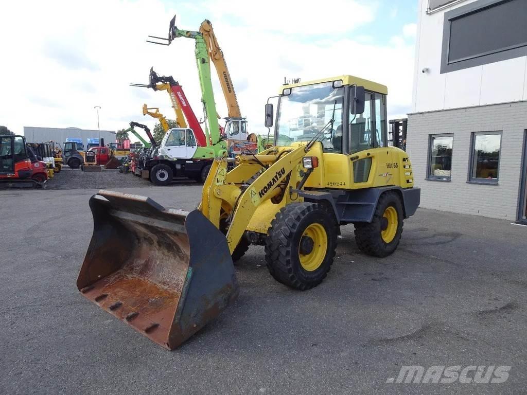 Komatsu WA65-3 لوادر بعجل