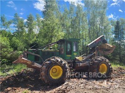 John Deere 648 H ساحبات الأشجار