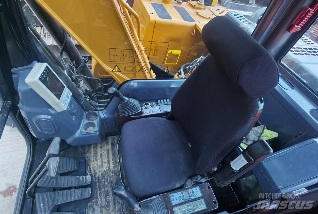 Sany SY 135 C حفارات زحافة