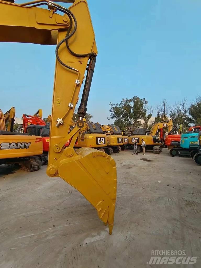 CAT 320GC حفارات زحافة