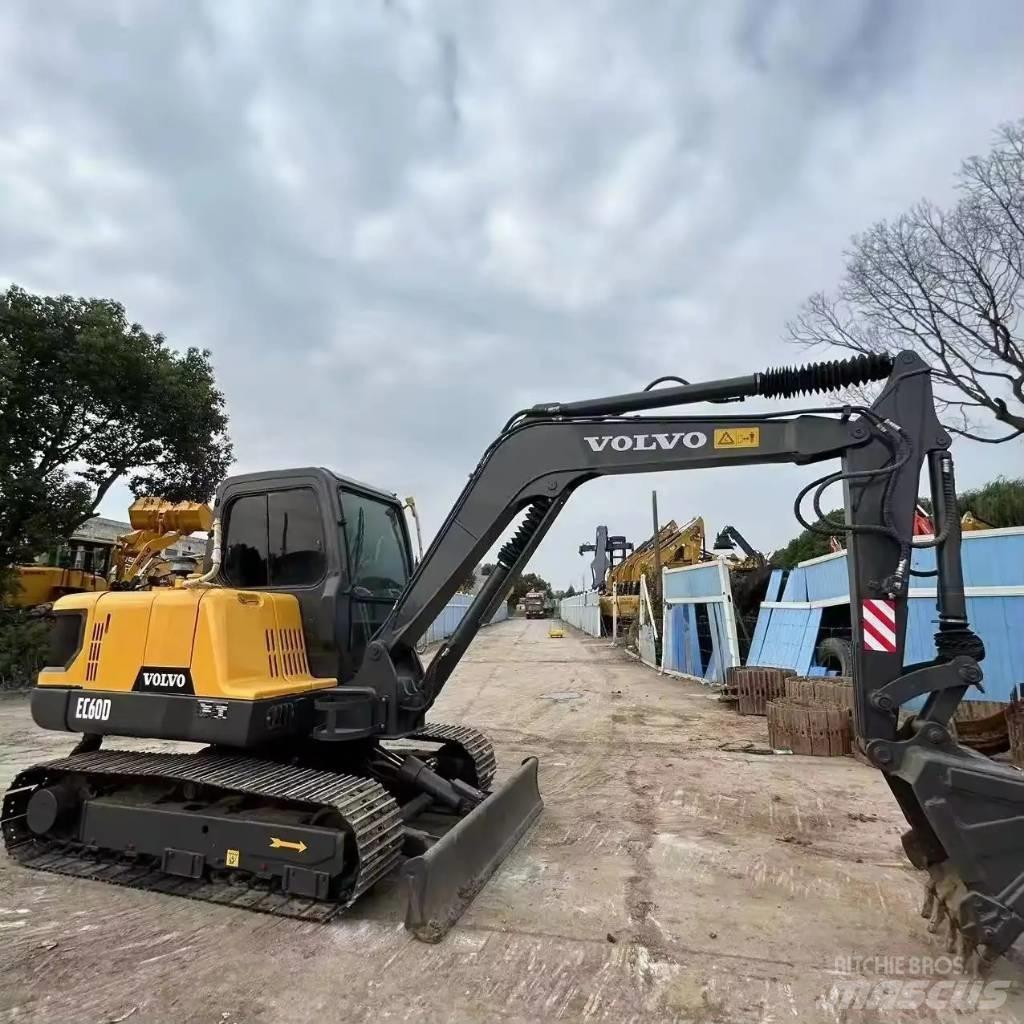 Volvo EC 60 D حفارات زحافة