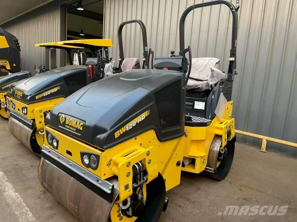 Bomag BW 120 AD-5 مداحل ثنائية الاسطوانة