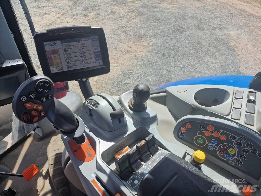 New Holland T7.270 الجرارات