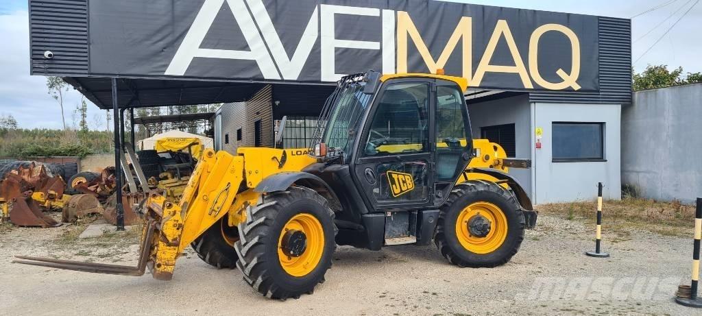 JCB 531-70 مناولات متداخلة