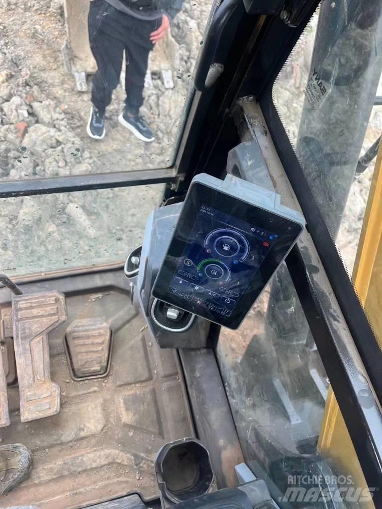 Sany SY 75 C حفارات زحافة
