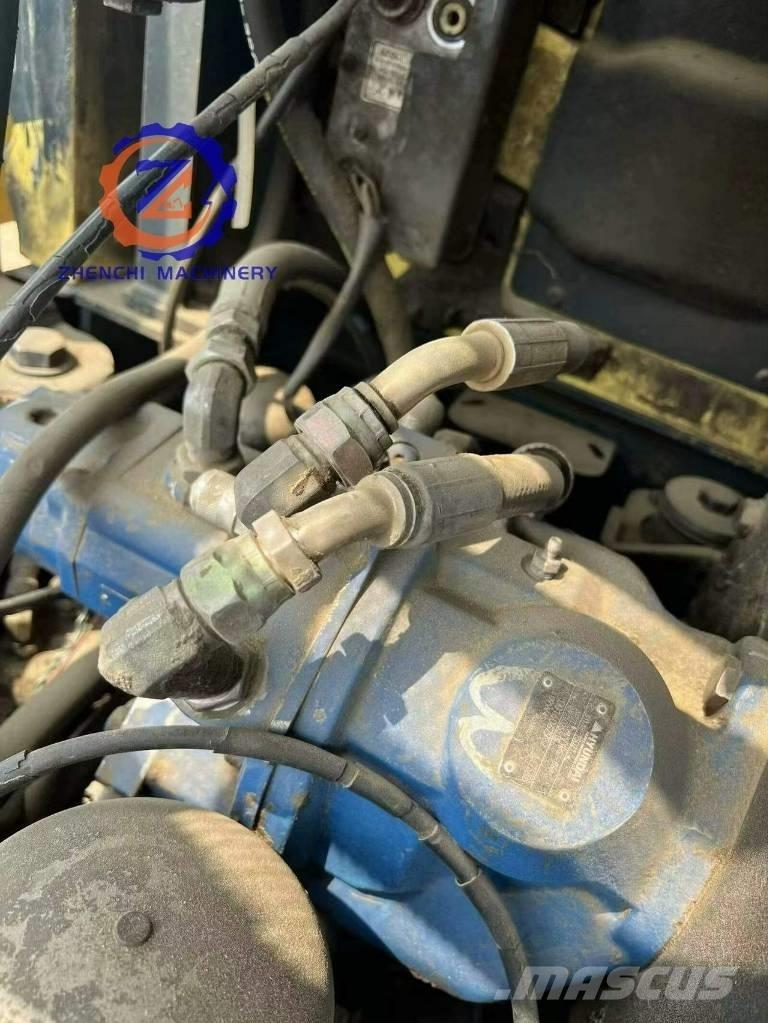 Hyundai 60 W حفارات بعجل