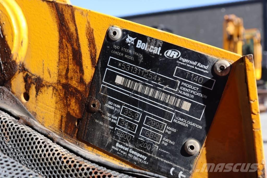 Bobcat T 140 لوادر انزلاقية التوجيه