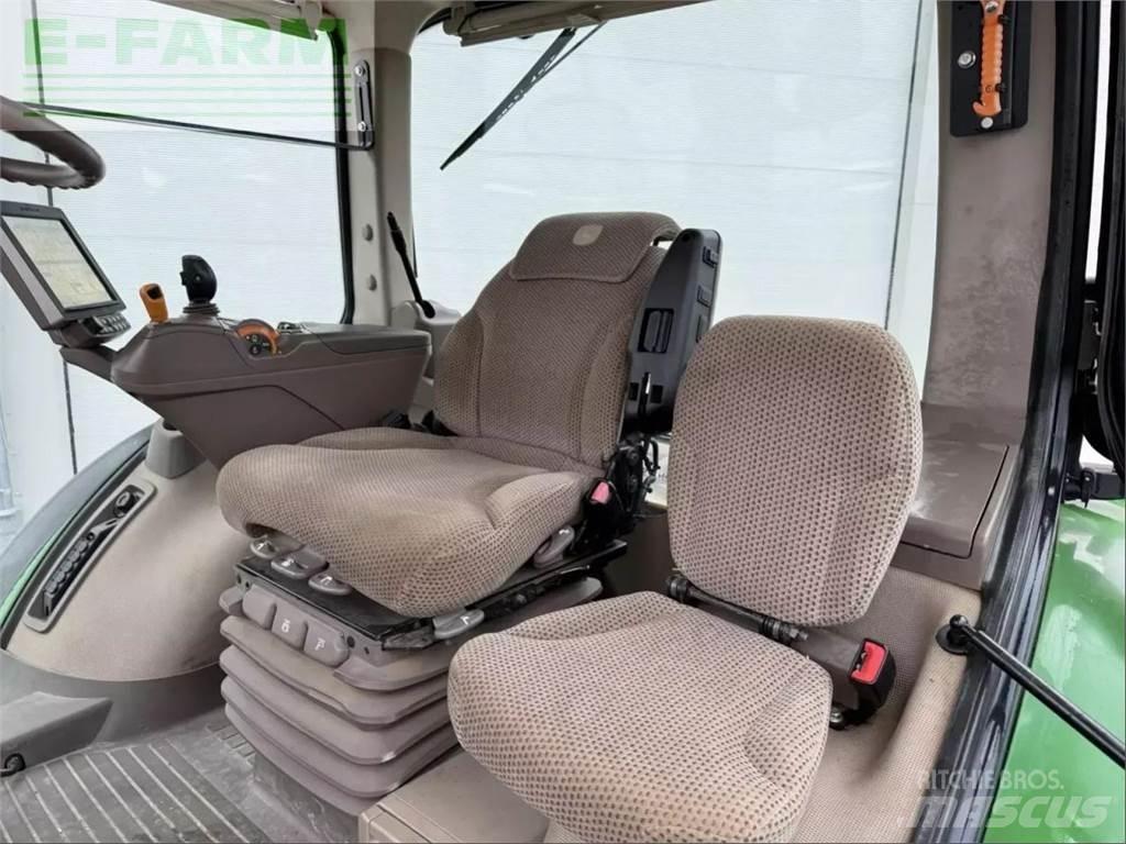 John Deere 8320 r الجرارات