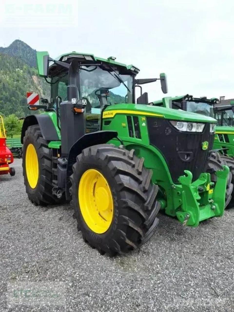 John Deere 7r 330 الجرارات
