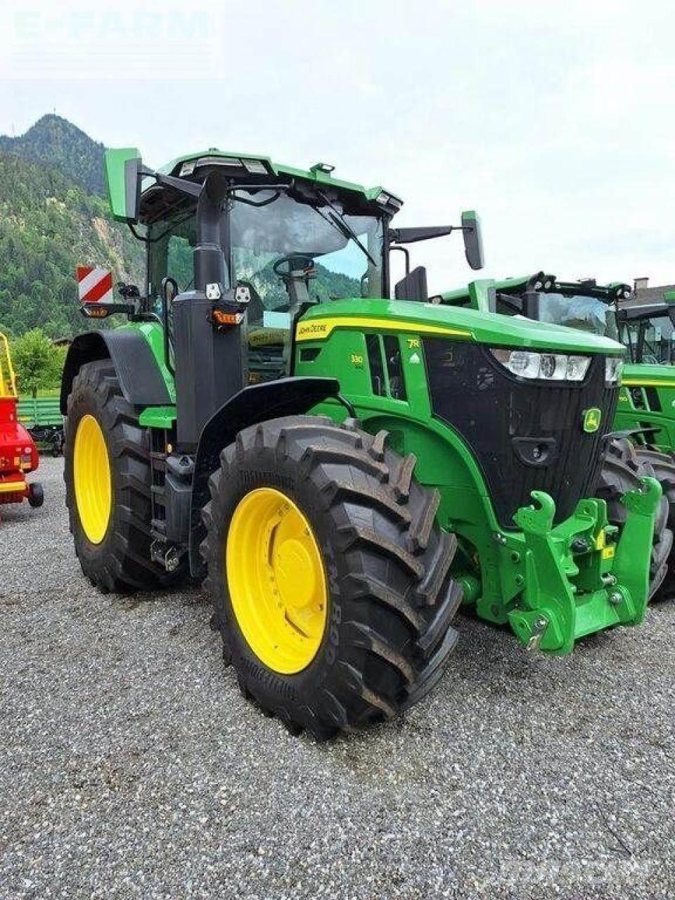 John Deere 7r 330 الجرارات