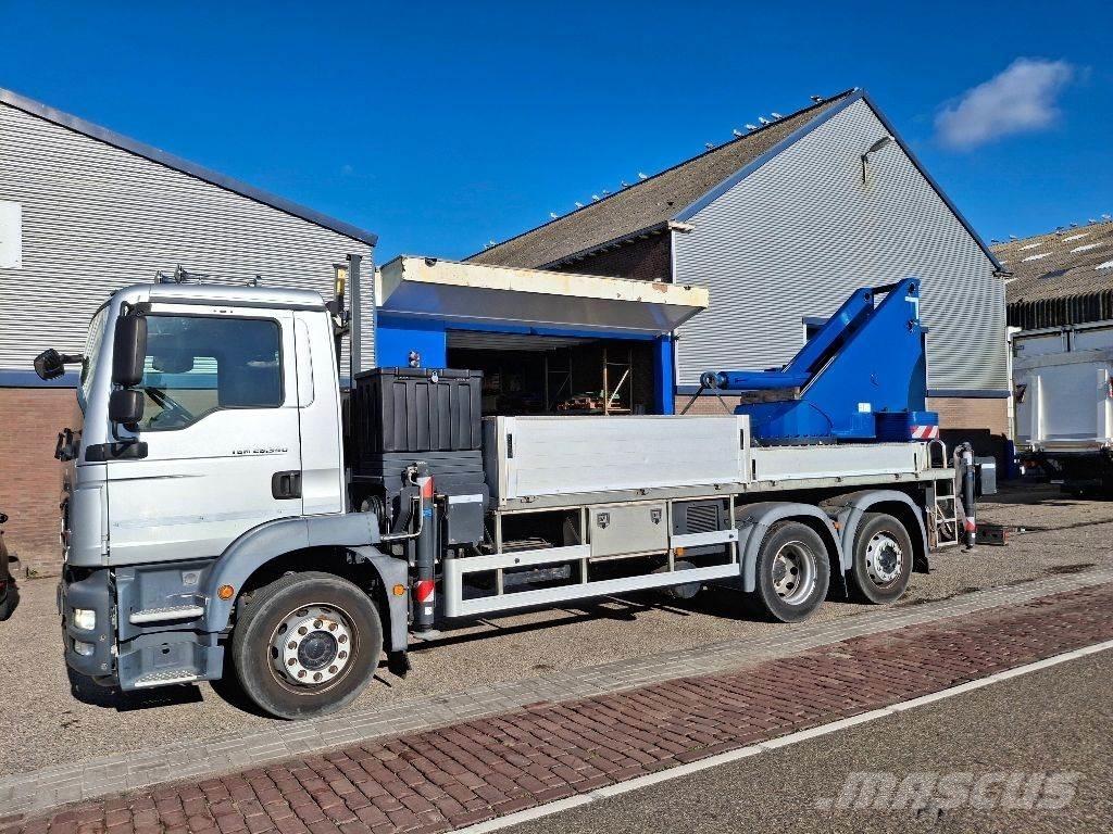 MAN TGM 26.340 6x2 شاحنات ذات هيكل صندوقي