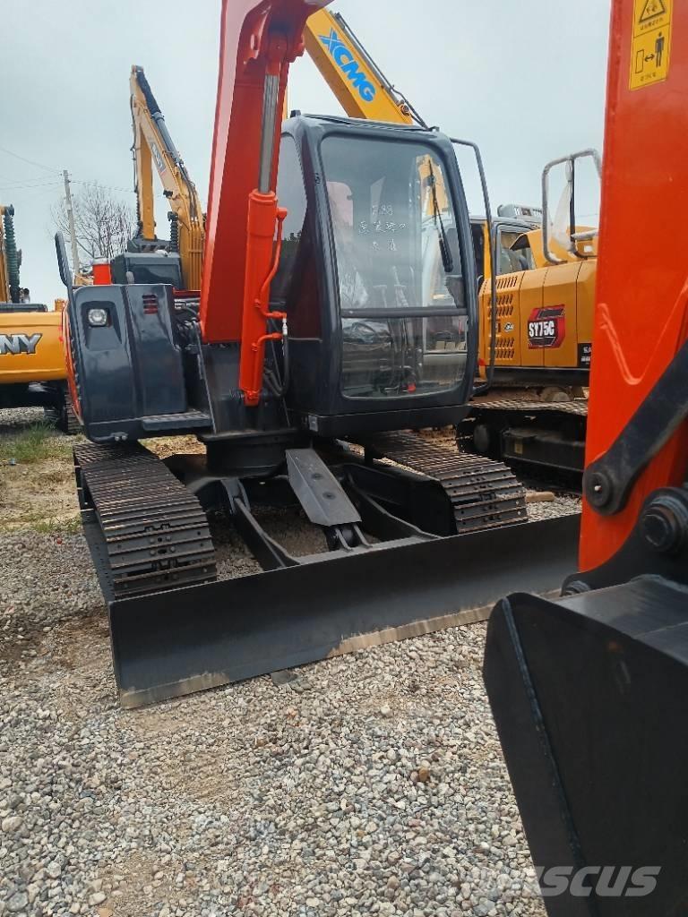 Hitachi ZX 70 حفارات وسط 7 طن - 12 طن