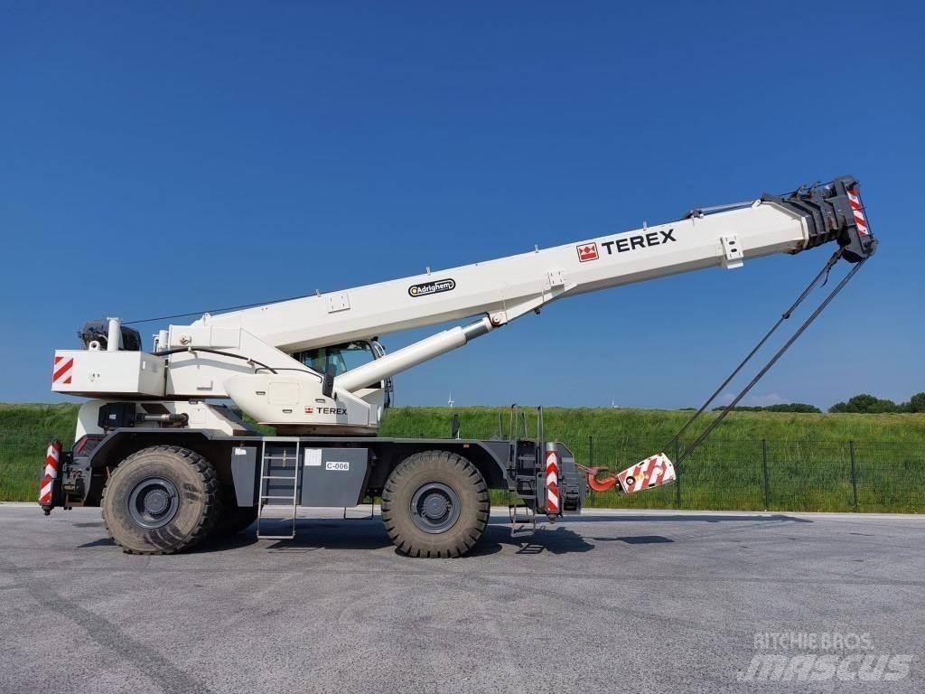 Terex RT90 رافعات الطرق الوعرة