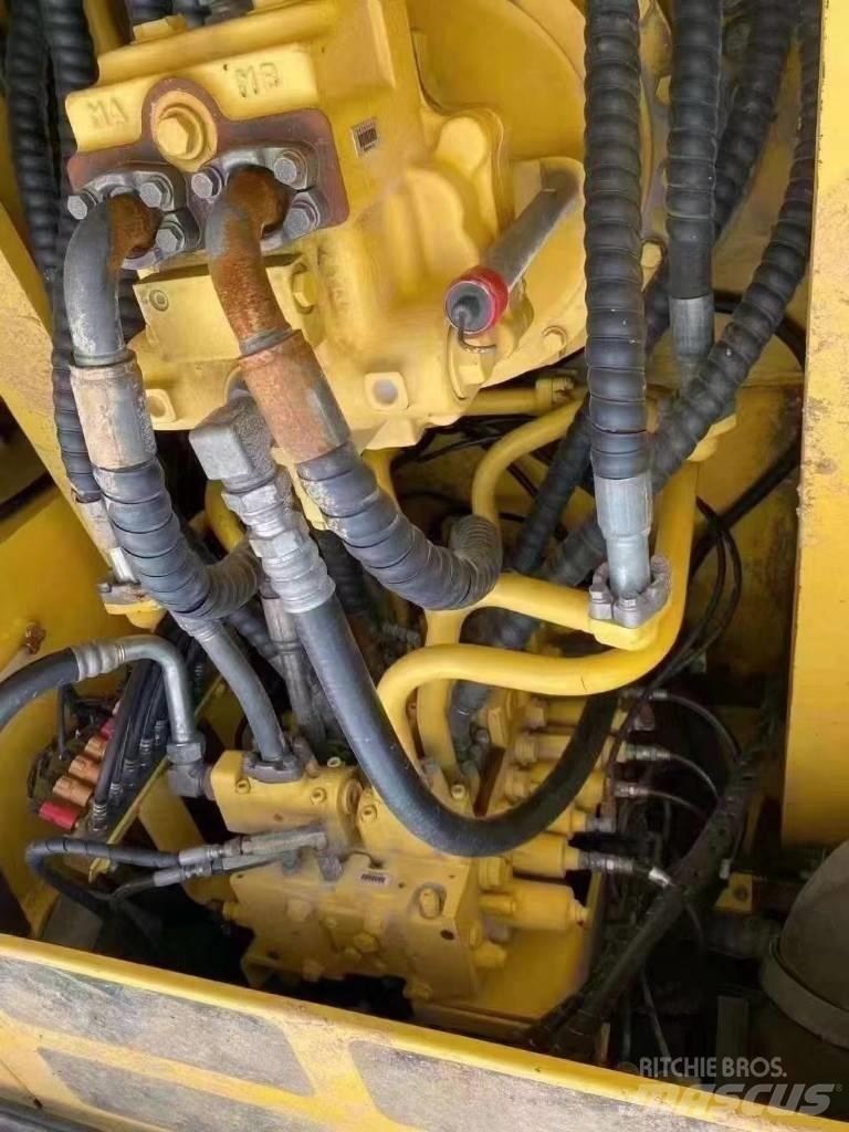 Komatsu pc360 حفارات زحافة