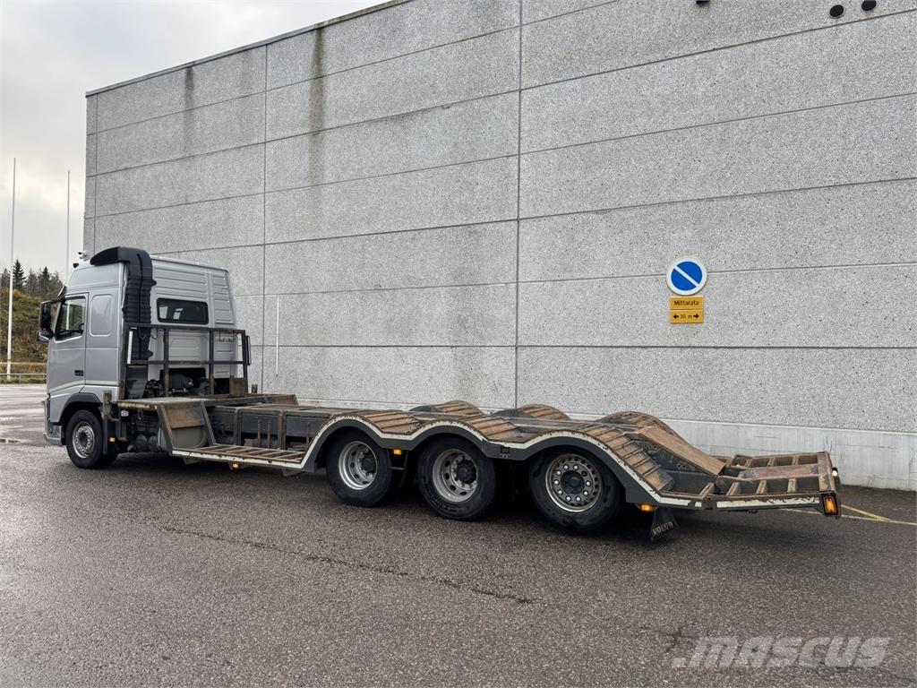 Volvo FH500 8x4 شاحنات بمقصورة وهيكل