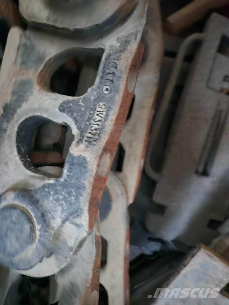 CAT 900 F المسارات والسلاسل والهيكل السفلي