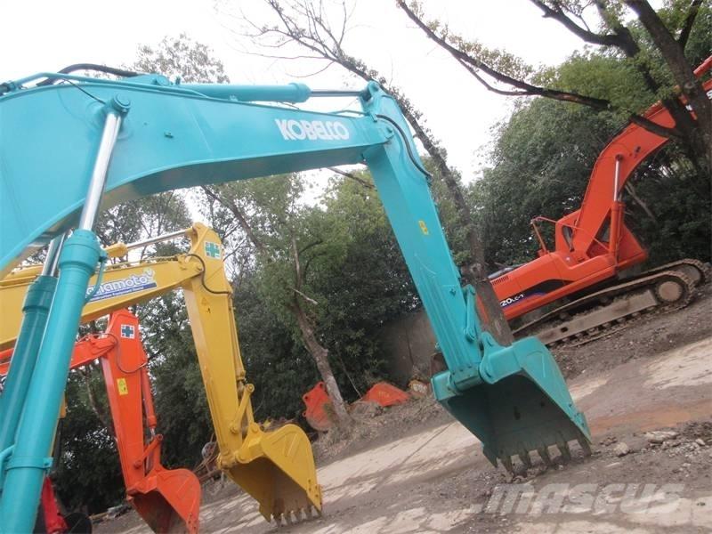 Kobelco SK 210 حفارات زحافة