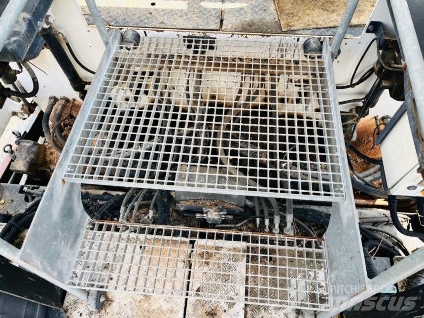 Dynapac F 141-6WD معدات السفلتة