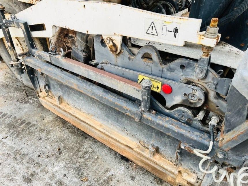 Dynapac F 141-6WD معدات السفلتة