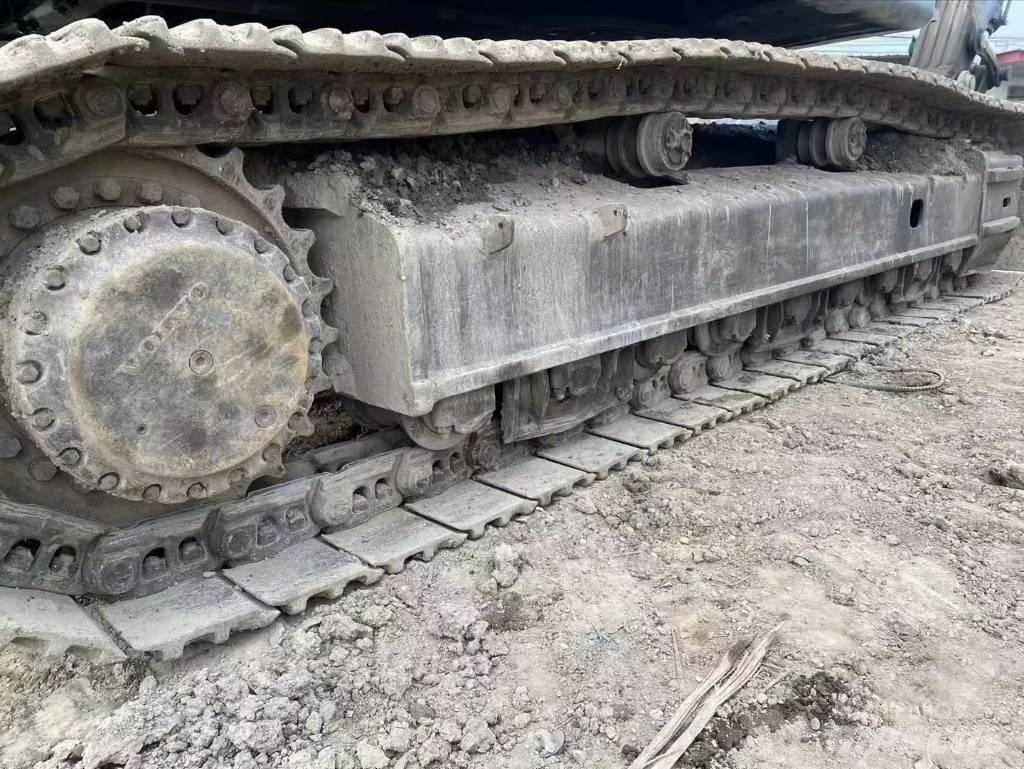Volvo EC 480 D حفارات زحافة