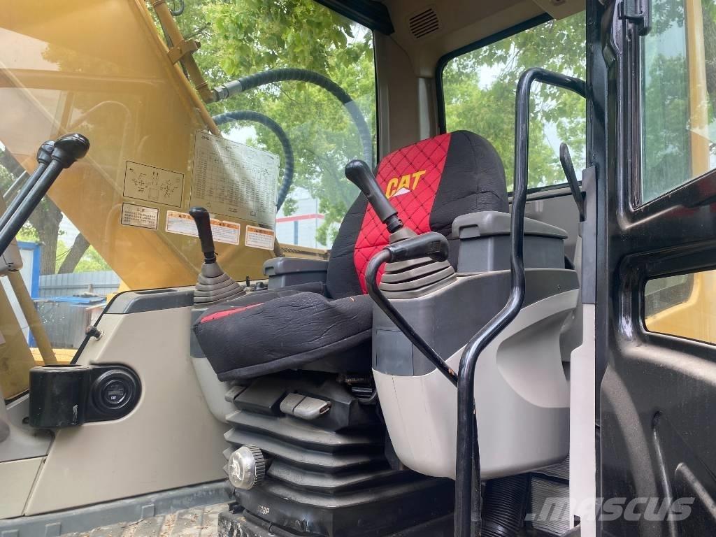 CAT 320 C L حفارات زحافة