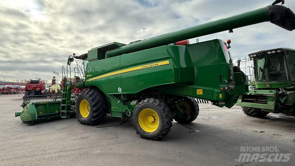 John Deere W 540 حصادات