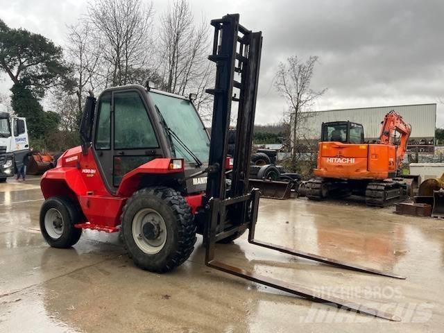Manitou M 30.2 شاحنات الطرق الوعرة