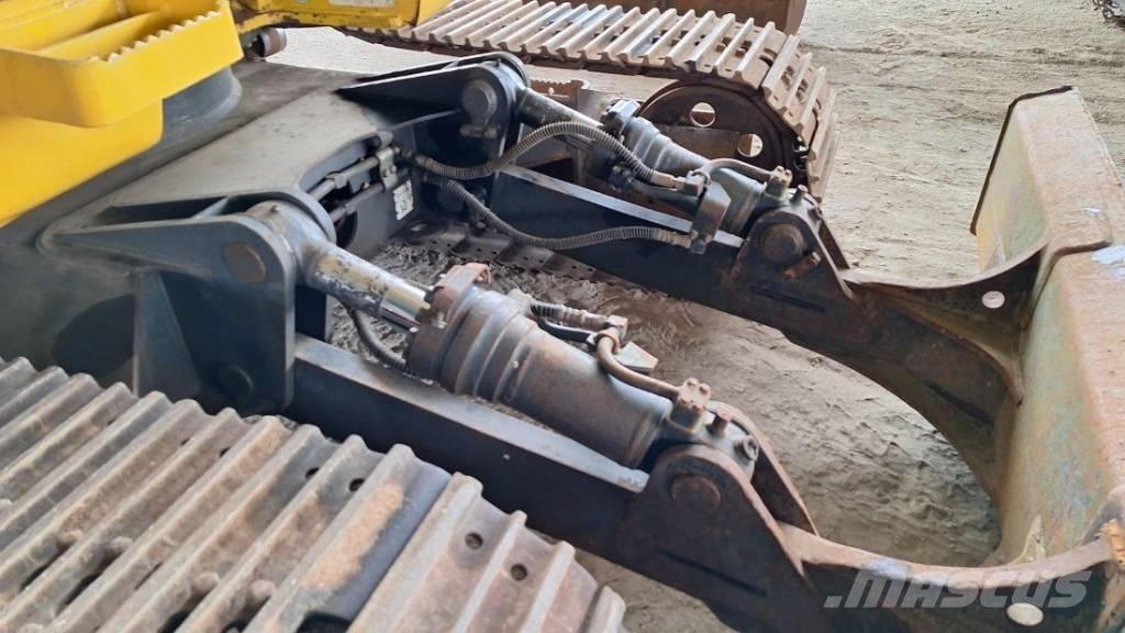 Komatsu PC 138 US-8 حفارات زحافة