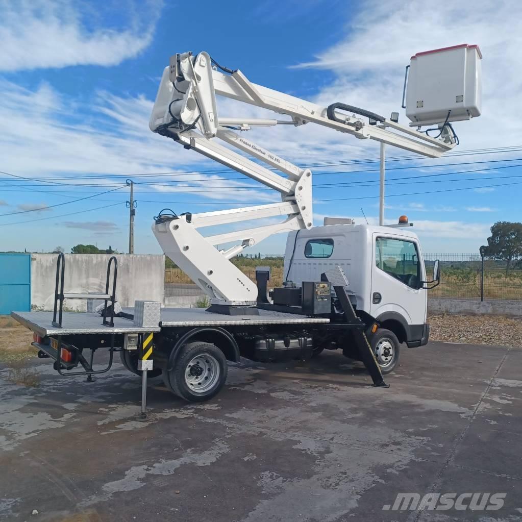 Nissan CABSTAR 35.11 المنصات الهوائية المثبتة على شاحنة