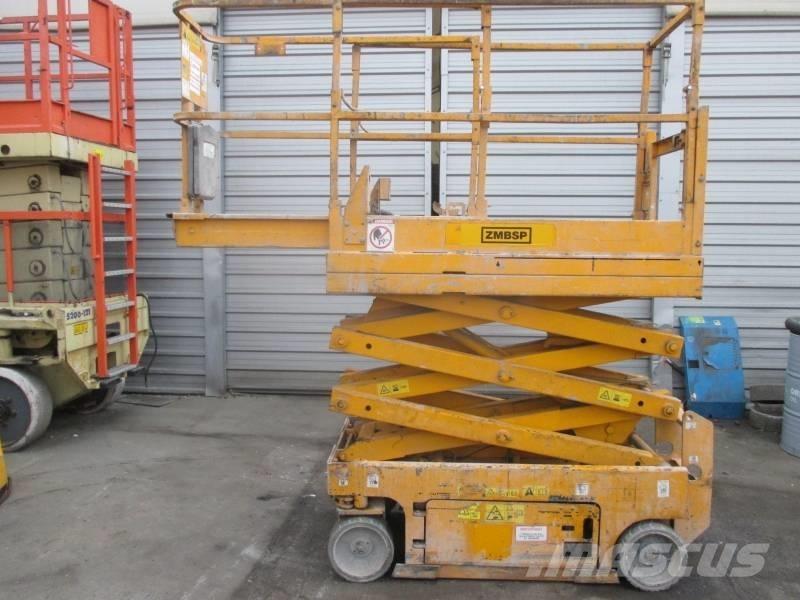 Genie GS 1532 رافعات مقصية الشكل