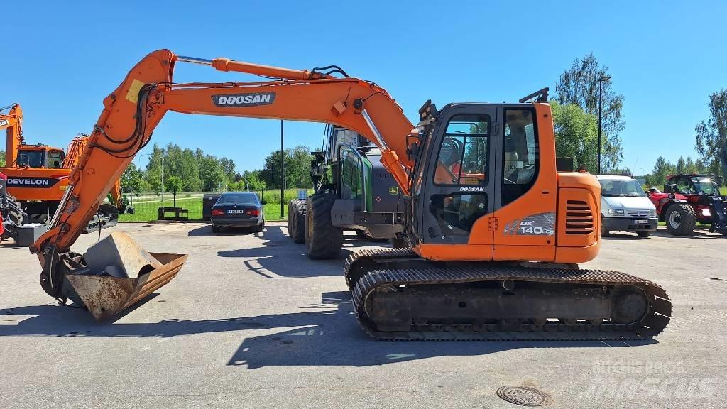 Doosan DX 140 LCR حفارات زحافة