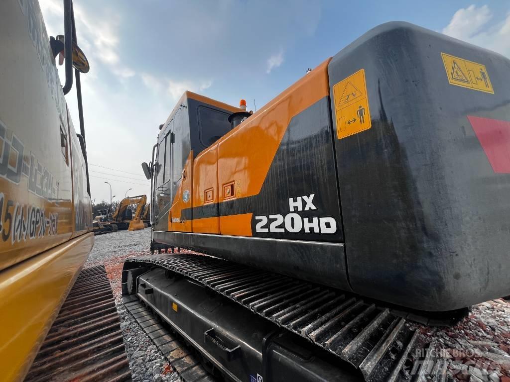 Hyundai HX 220HD حفارات زحافة
