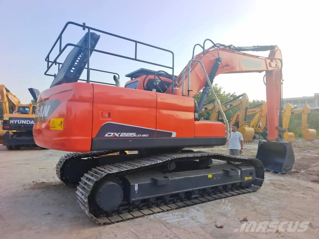 Doosan DX 225 LC-9C حفارات زحافة