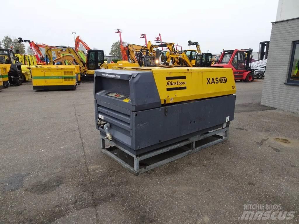 Atlas Copco XAS137 مكابس