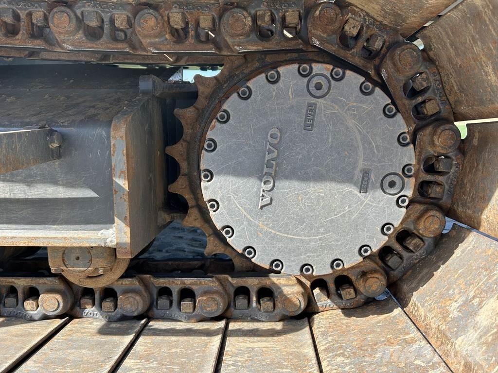 Volvo EC160EL حفارات زحافة