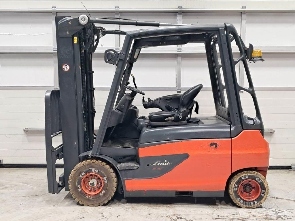 Linde E30L-01 شاحنات ذات رافعات شوكية تعمل بالكهرباء