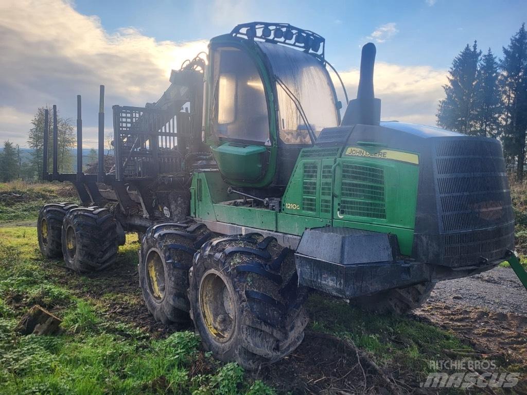 John Deere 1210 G شاحنات