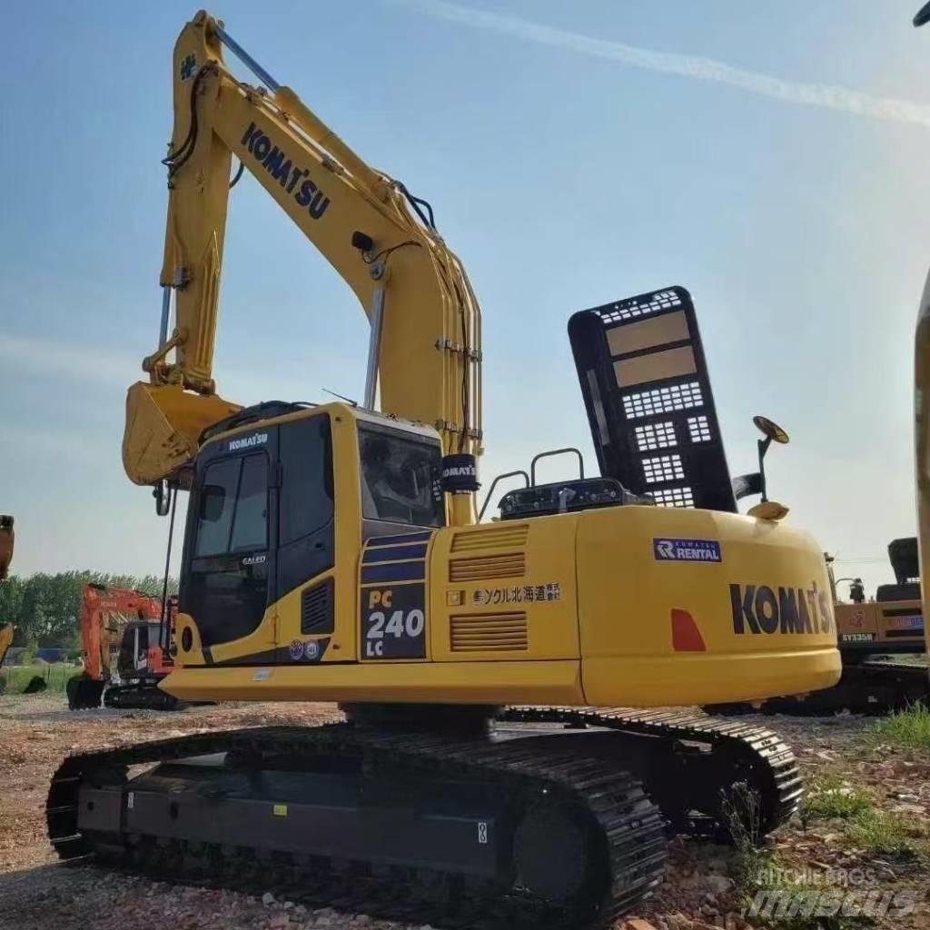 Komatsu 240LC-8 حفارات زحافة