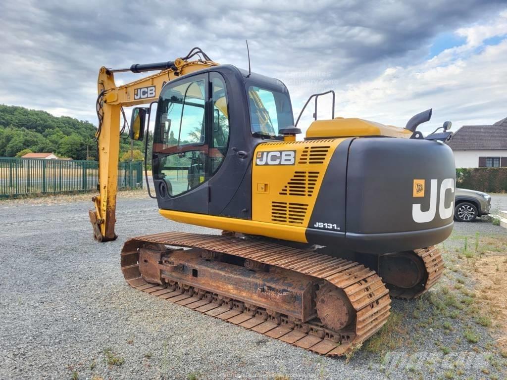 JCB JS 130 LC حفارات زحافة
