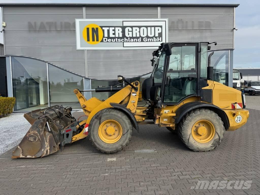 CAT 908 H لوادر بعجل