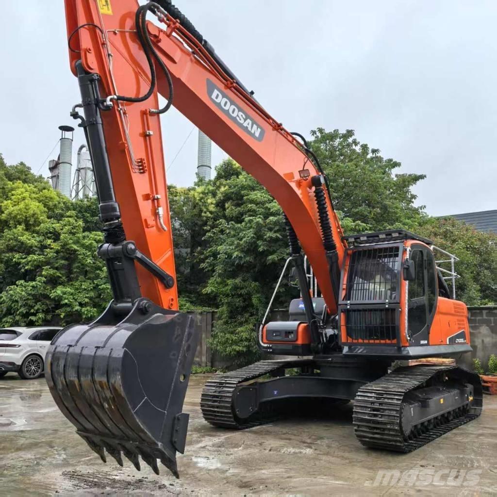 Doosan DX 225 LCA حفارات زحافة